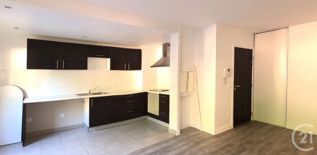 Appartement F2 à louer - 2 pièces - 50.9 m2 - ST REMY LES CHEVREUSE - 78 - ILE-DE-FRANCE - Century 21 Ld Immobilier